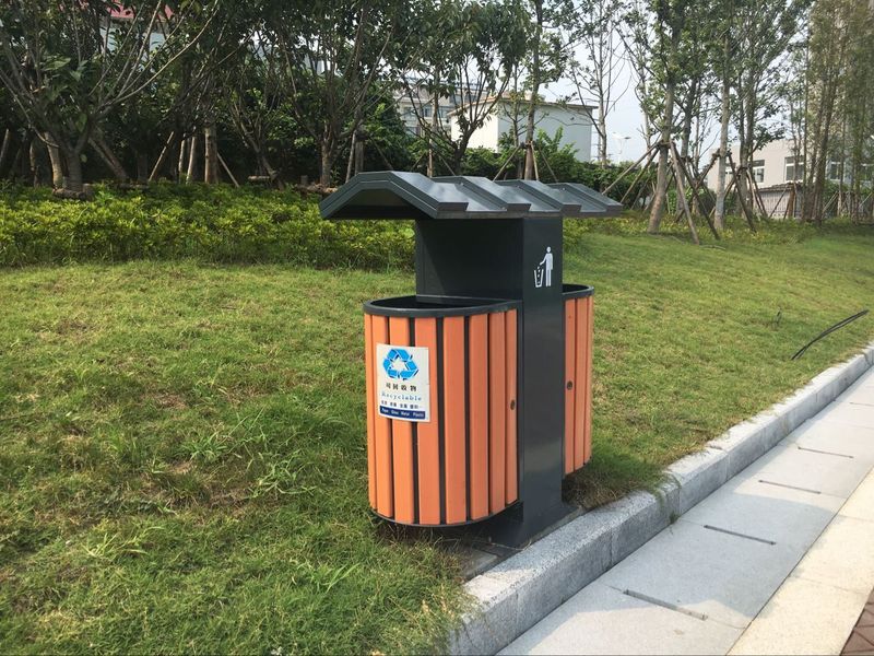 贵阳户外垃圾桶——黔灵山公园垃圾桶